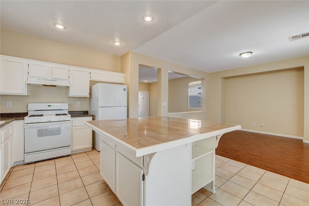 8541 Last Point Avenue - Photo 8