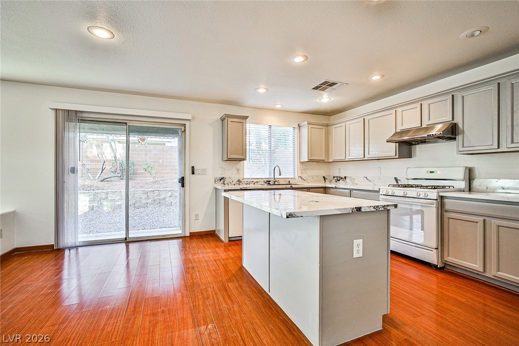 5989 Poplar Tree Street - Photo 2