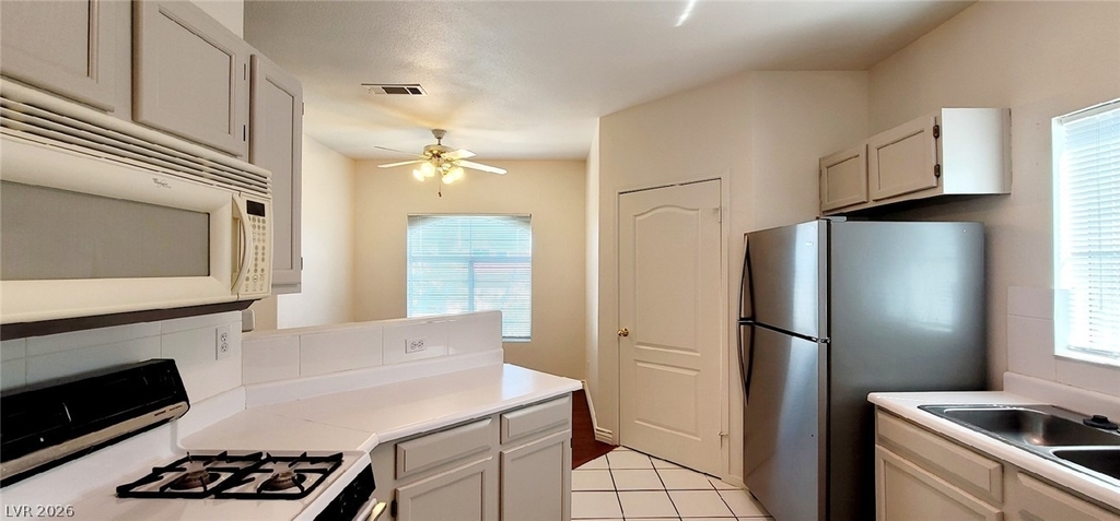 5525 W Flamingo Road - Photo 7