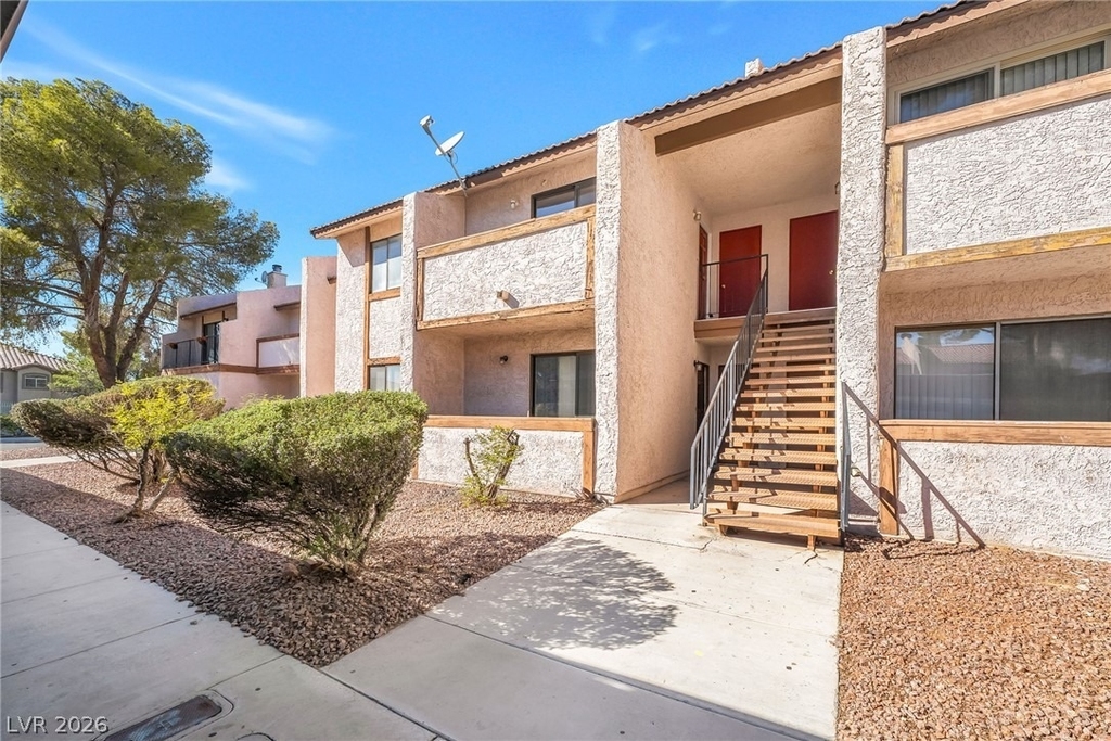 5264 Child Court - Photo 0