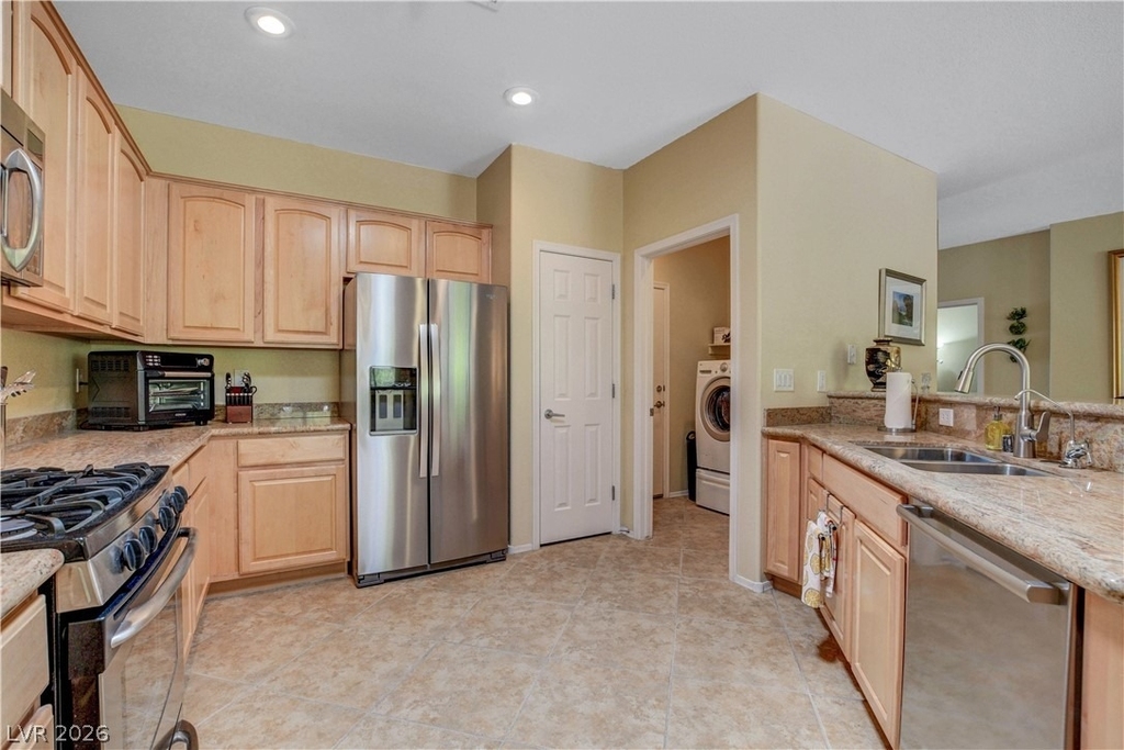 2176 Shadow Canyon Drive - Photo 2
