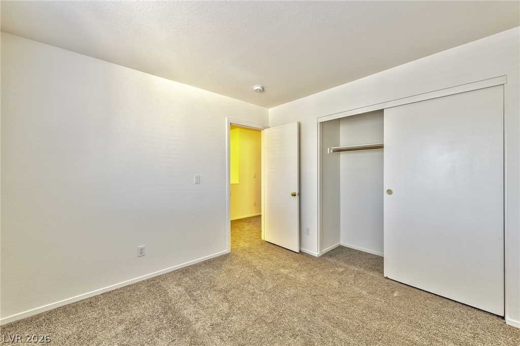 4816 Englewood Avenue - Photo 9