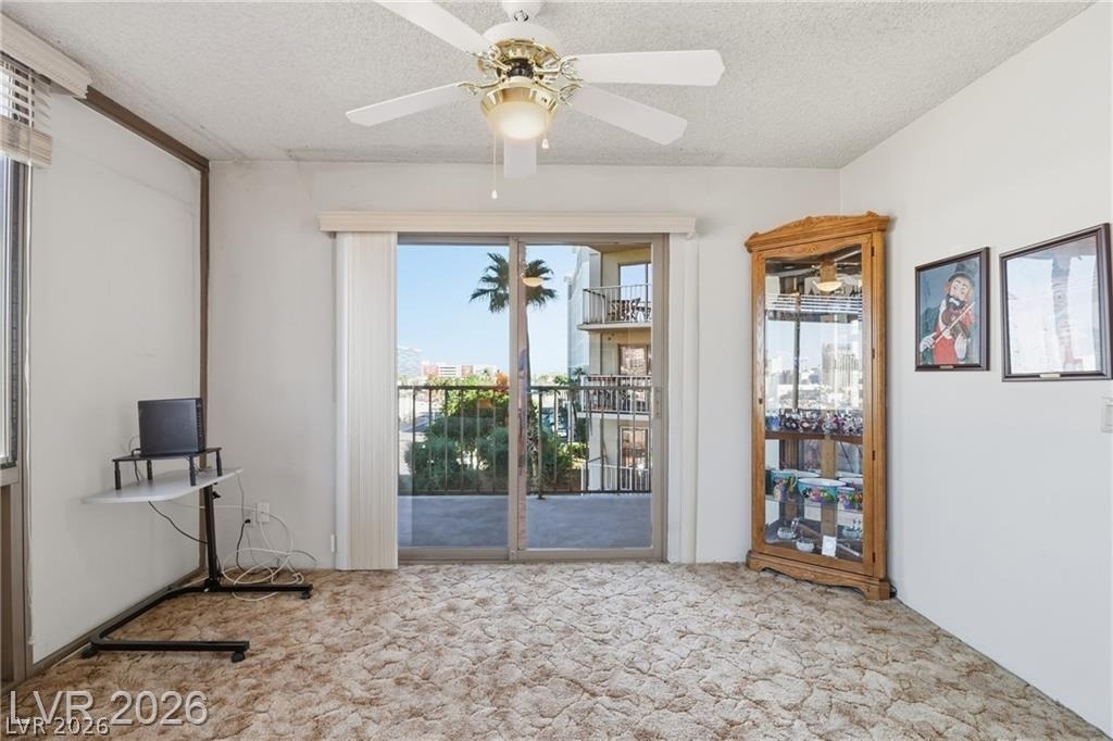 205 E Harmon Avenue - Photo 12