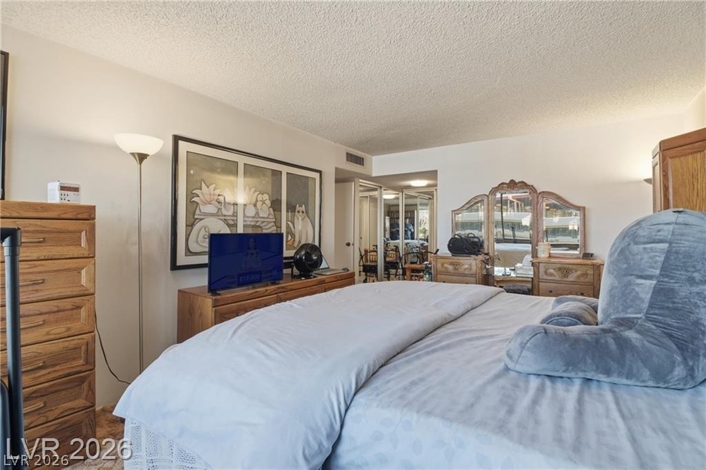 205 E Harmon Avenue - Photo 22