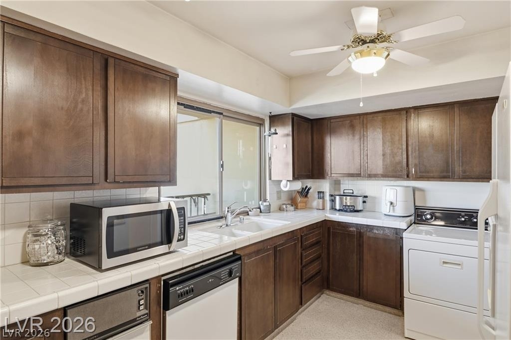 205 E Harmon Avenue - Photo 18