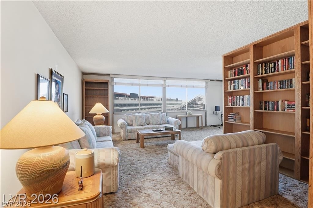 205 E Harmon Avenue - Photo 3