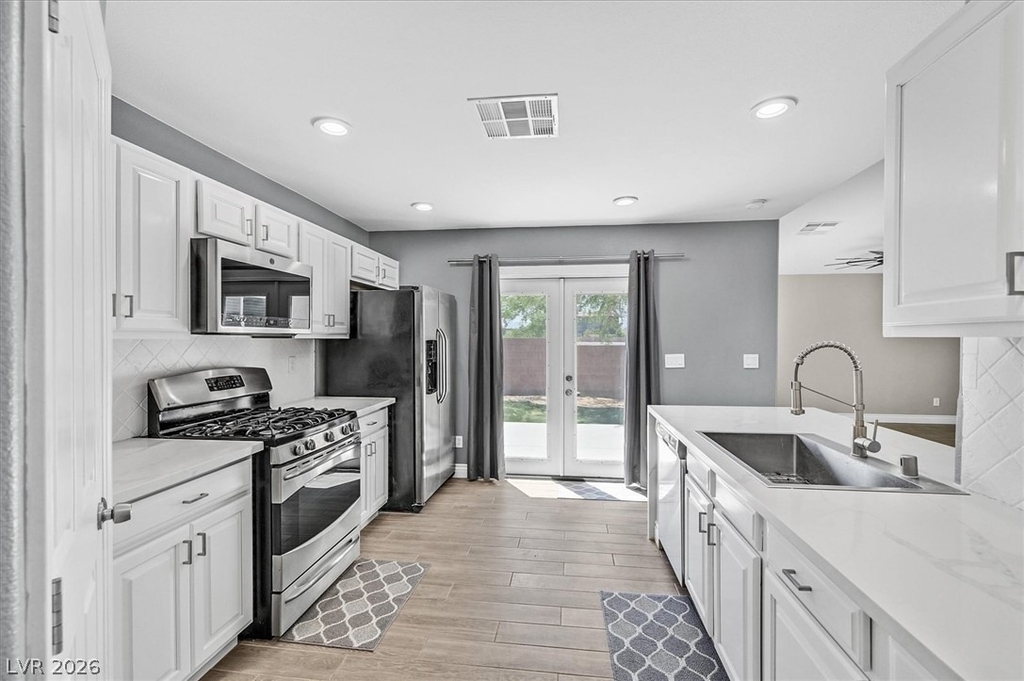 1464 Amitola Avenue - Photo 0
