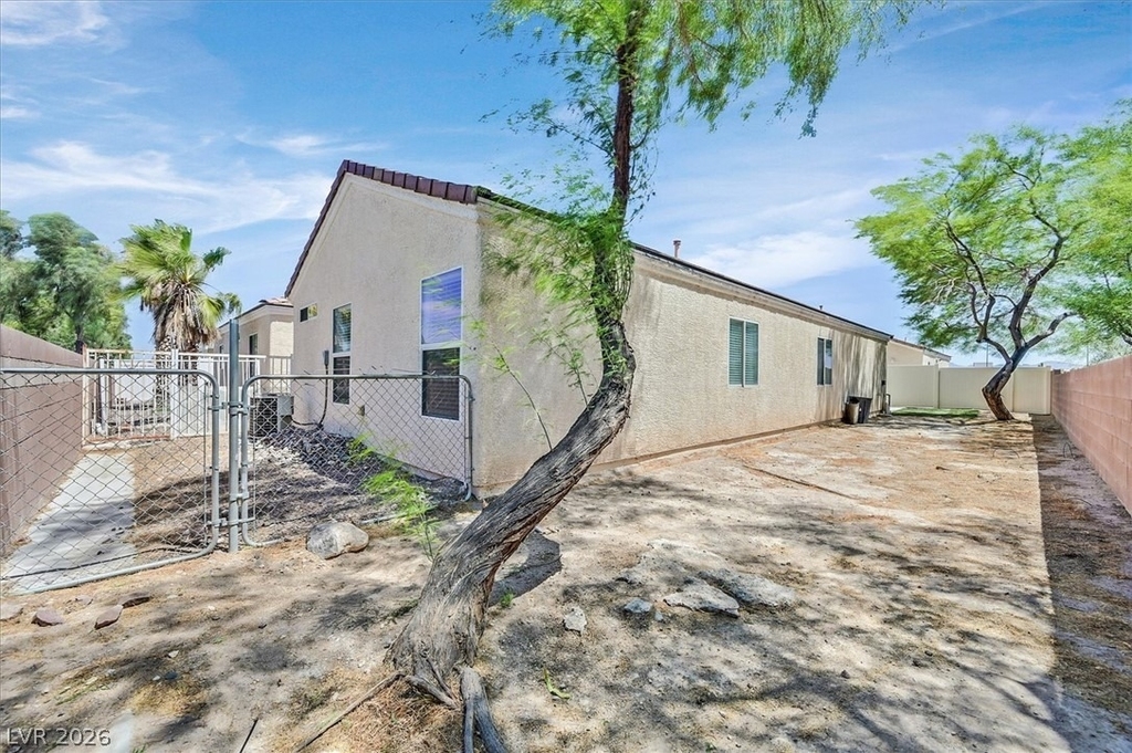 1464 Amitola Avenue - Photo 24