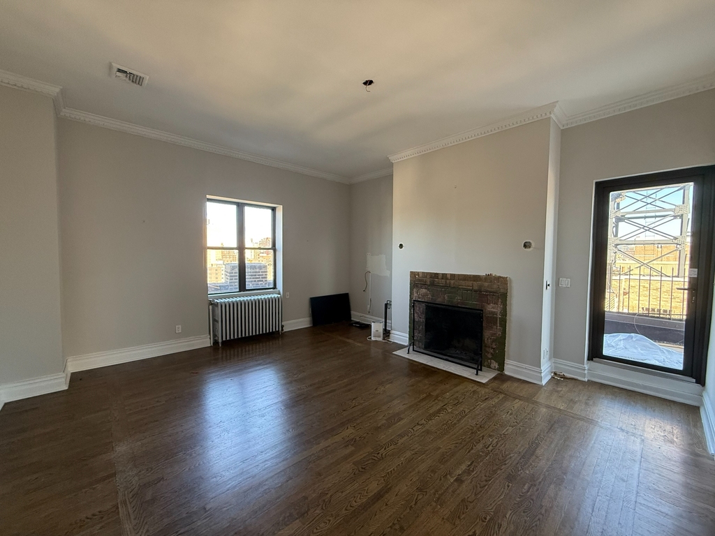 2nd Avenue - Photo 4
