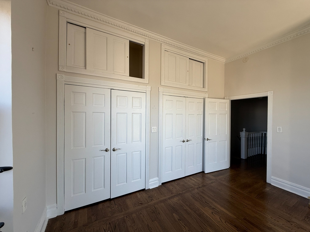 2nd Avenue - Photo 6