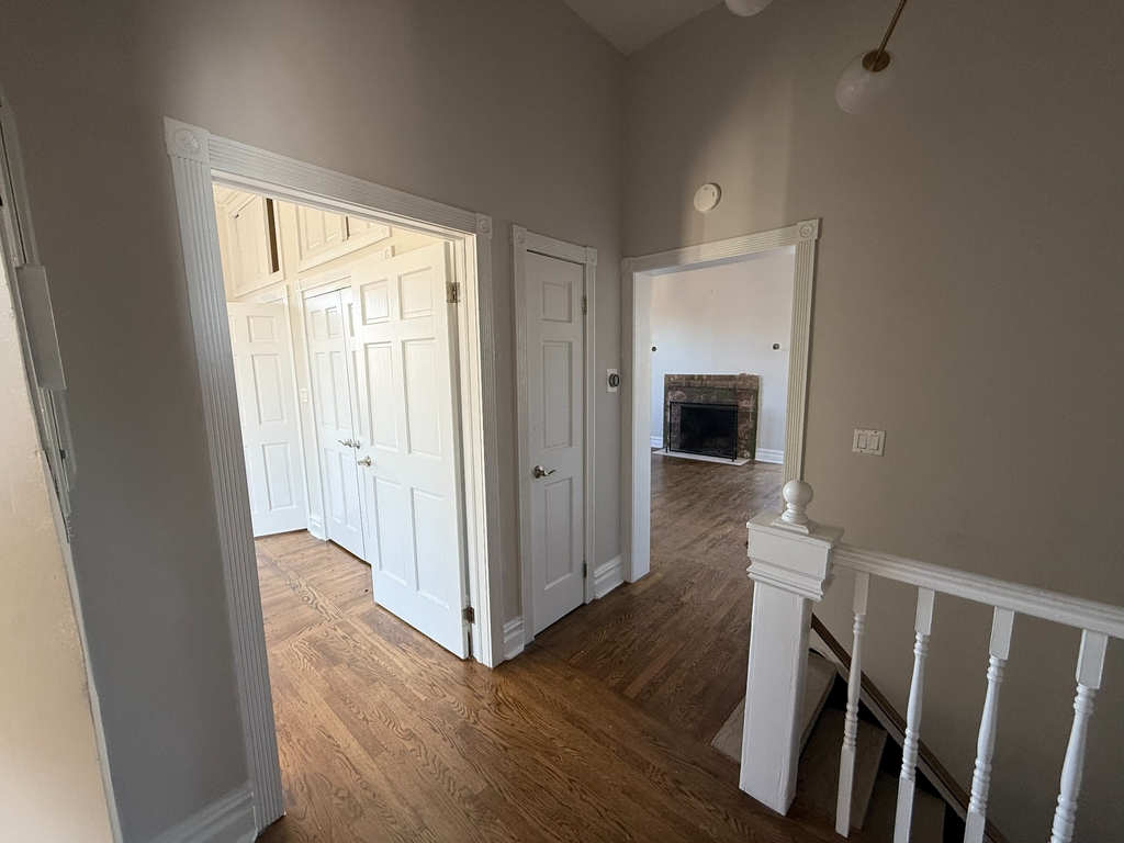 2nd Avenue - Photo 3