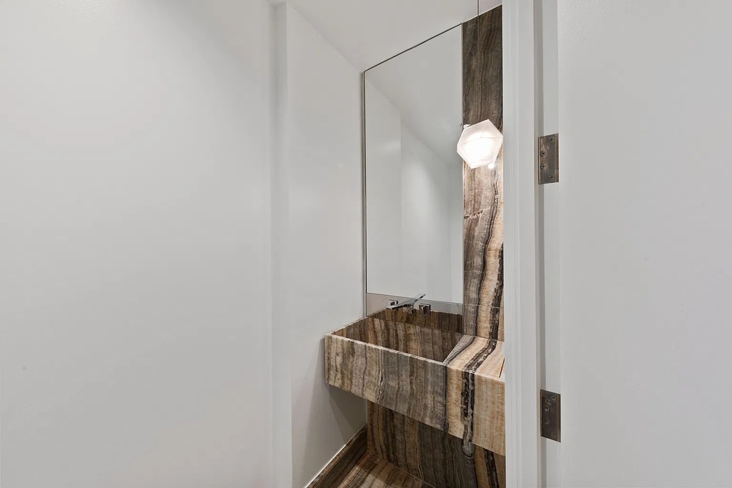 645 West 59th Street - Photo 12