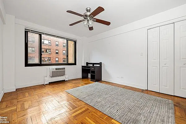 425 East 63rd Street - Photo 3