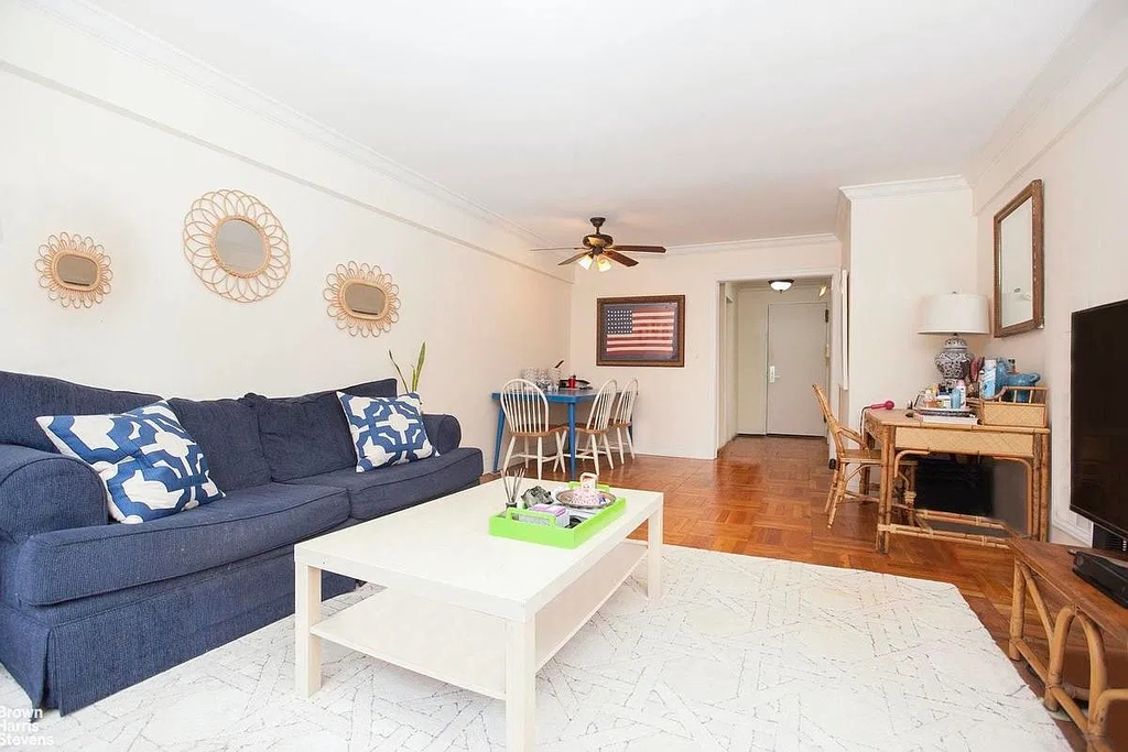 425 East 63rd Street - Photo 1