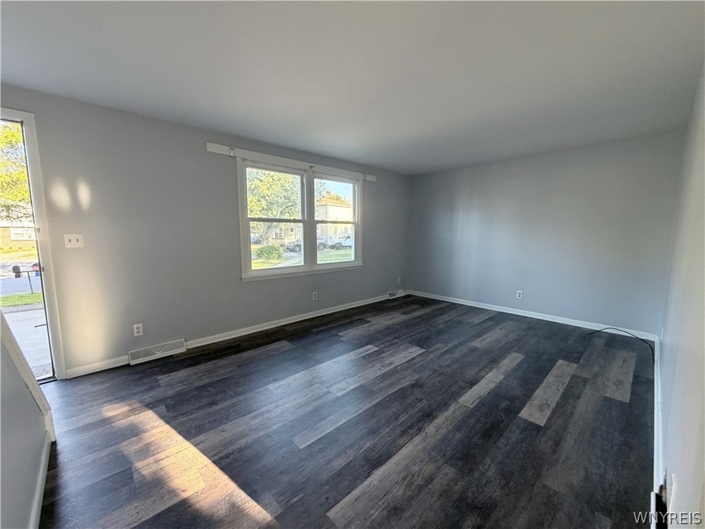 39 Broezel Avenue - Photo 2