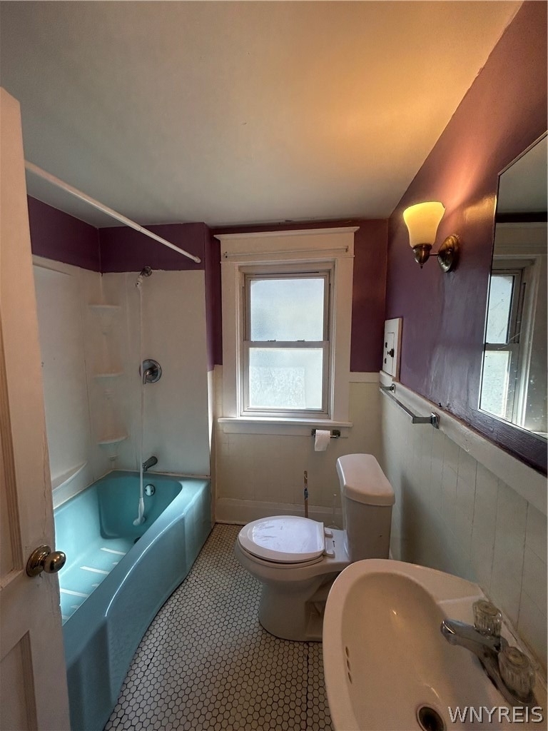 354 Shepard Avenue - Photo 5