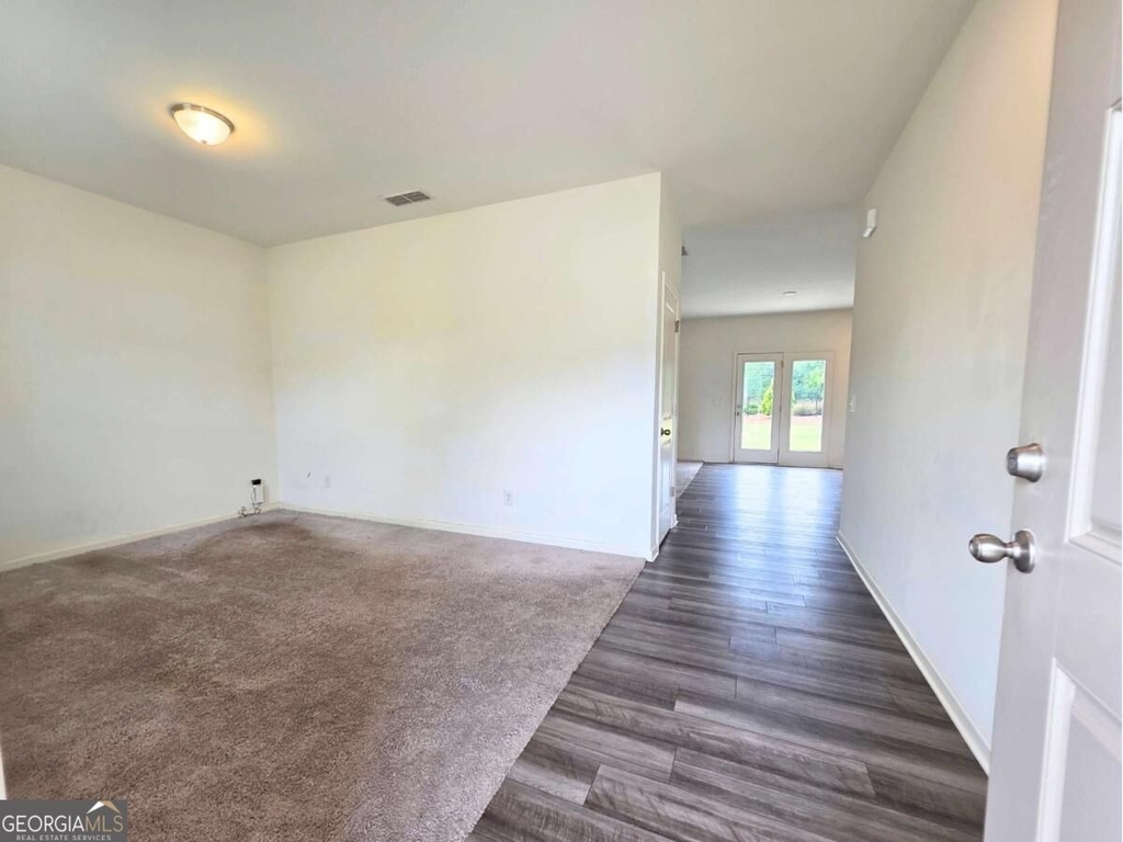 65 Knightsbridge Lane - Photo 3