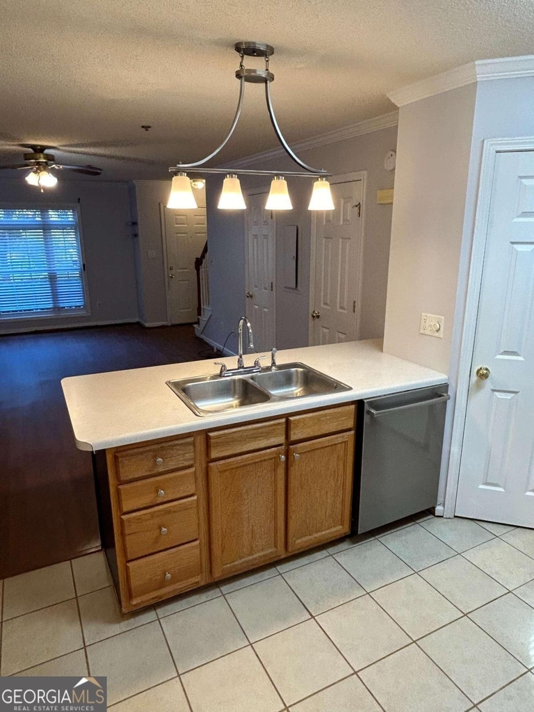 637 Huntington Road - Photo 9
