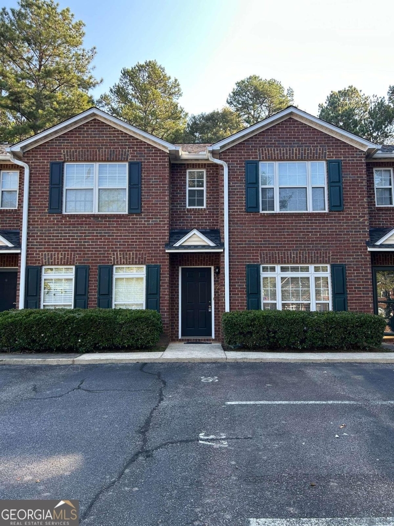 637 Huntington Road - Photo 1