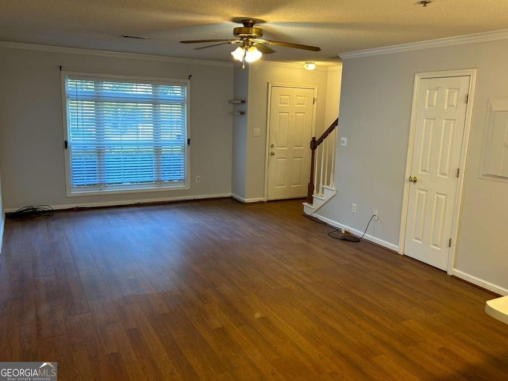 637 Huntington Road - Photo 6