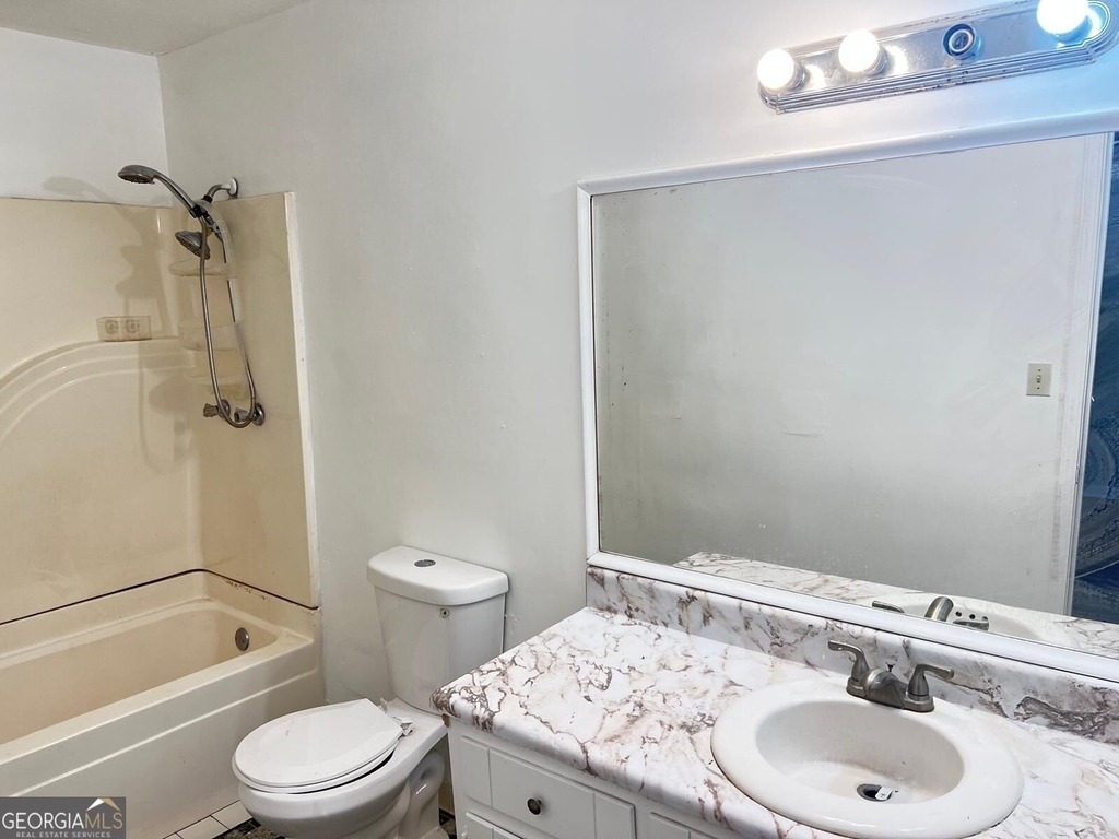 6975 Cedar Hill Court - Photo 7