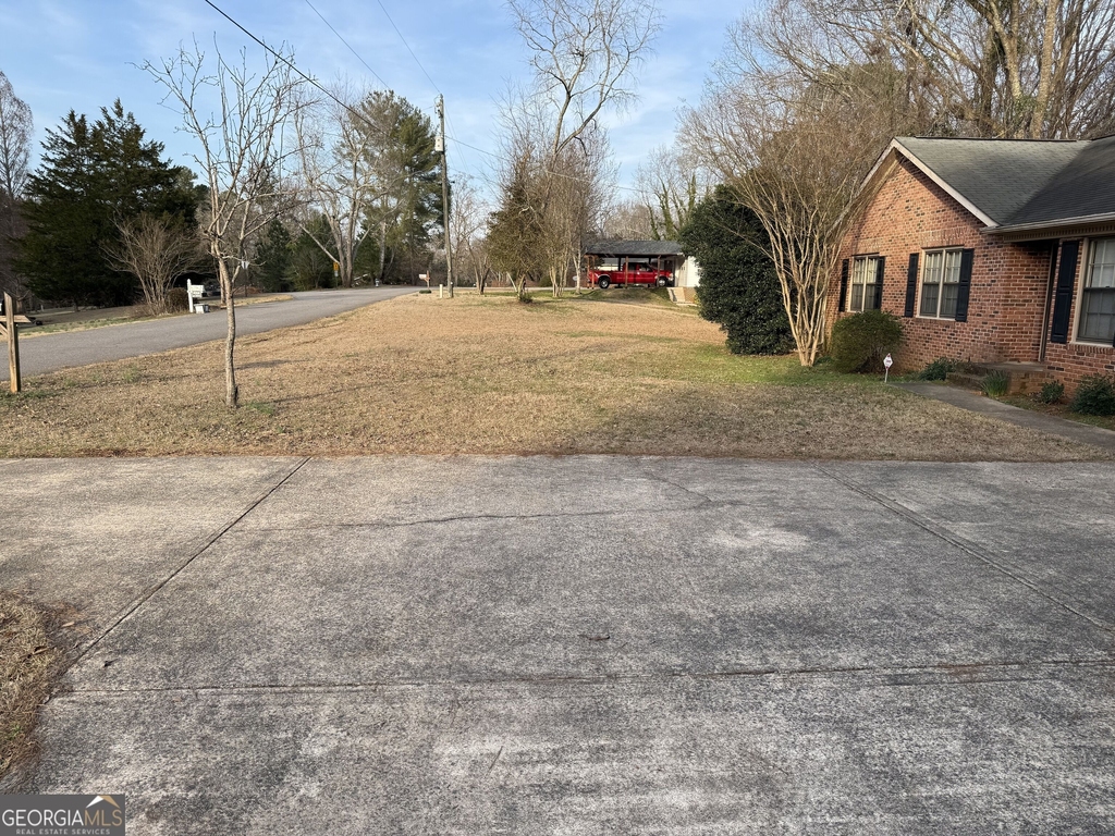 1030 Cherokee Circle - Photo 2