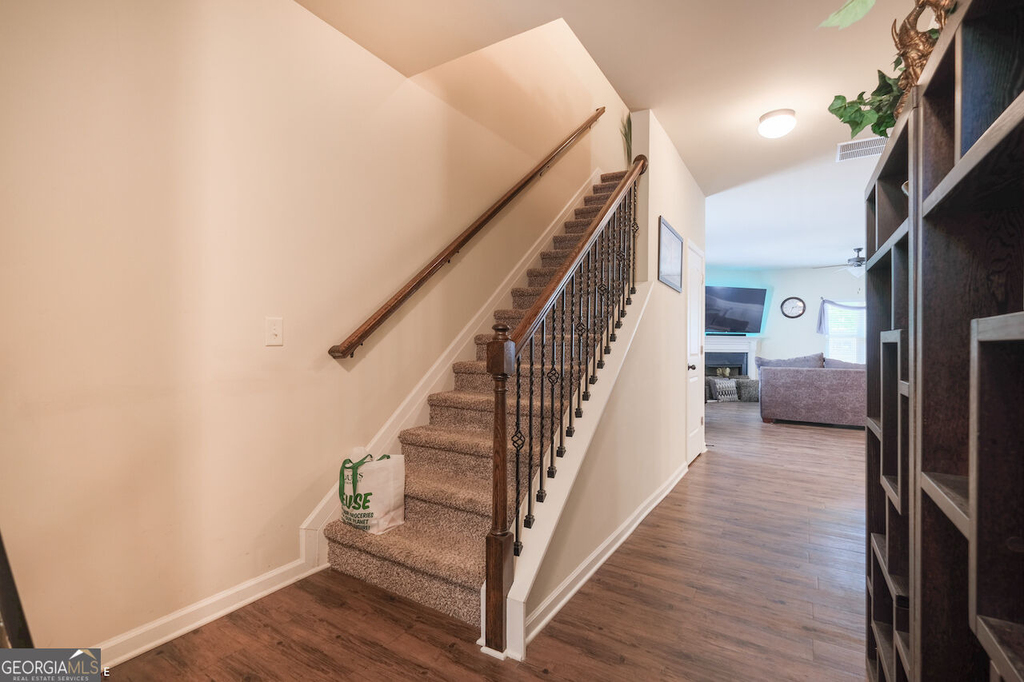 2711 Morgan Glen Road - Photo 3