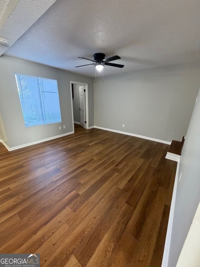 142 Stoneridge Drive - Photo 7