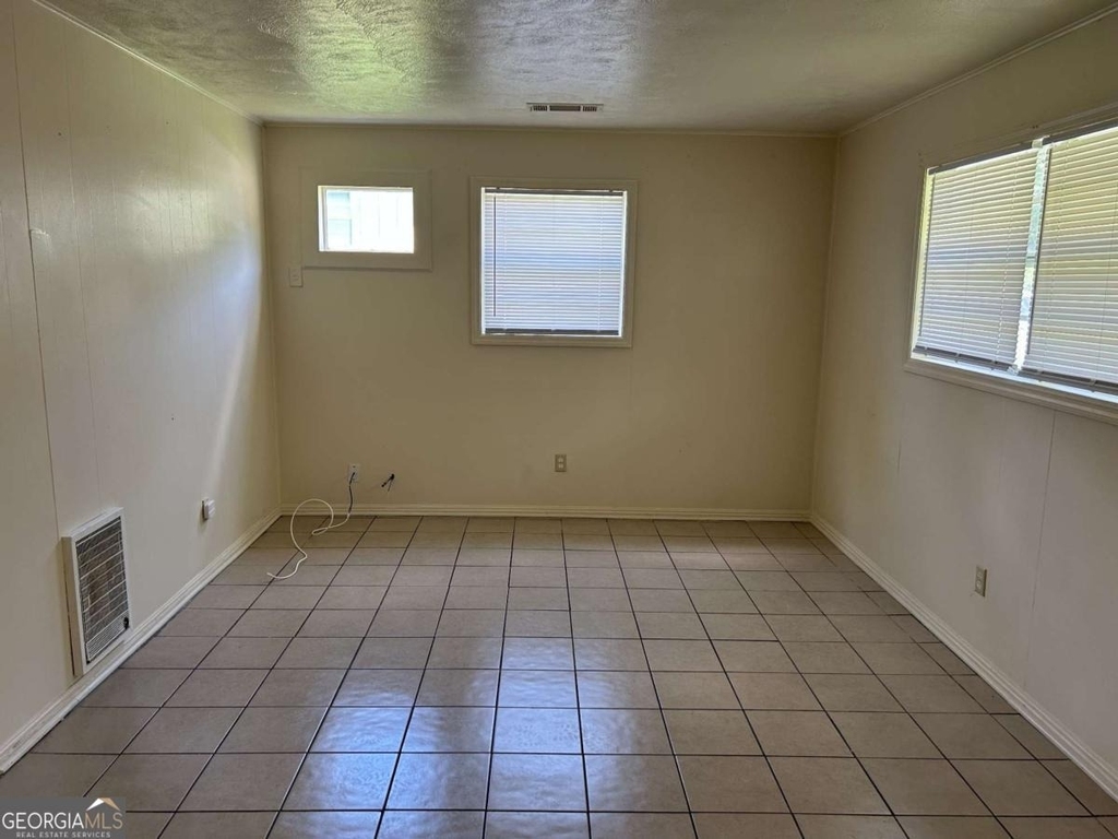 132 Candler Court - Photo 1