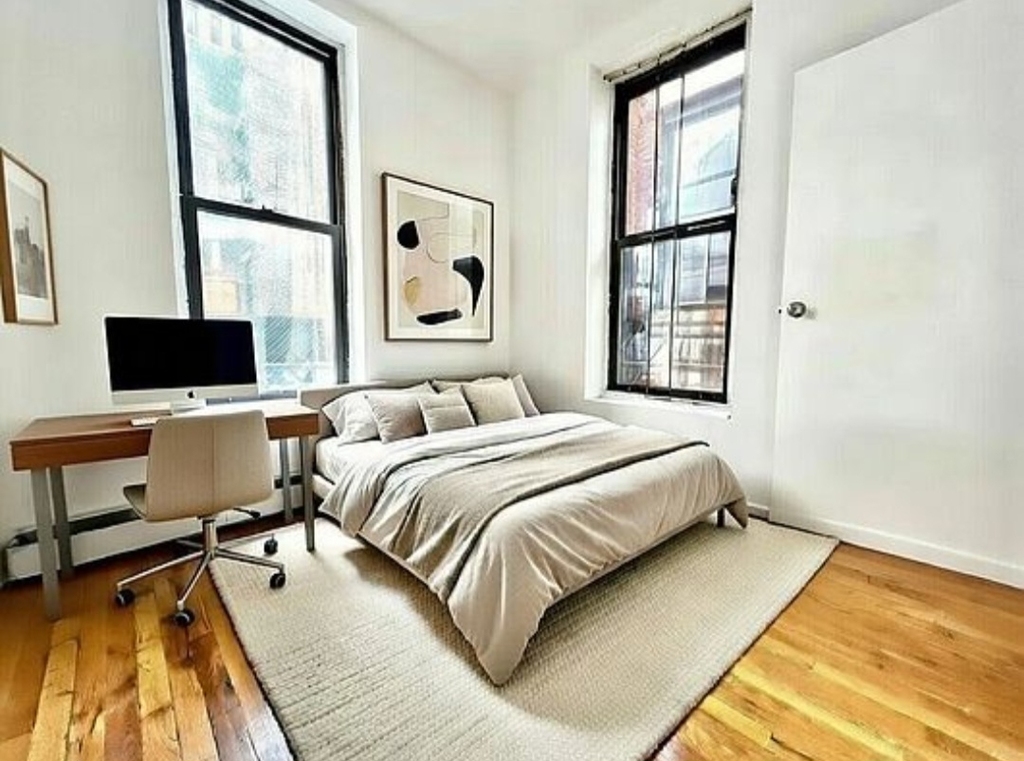 370 West 52nd Street - Photo 1