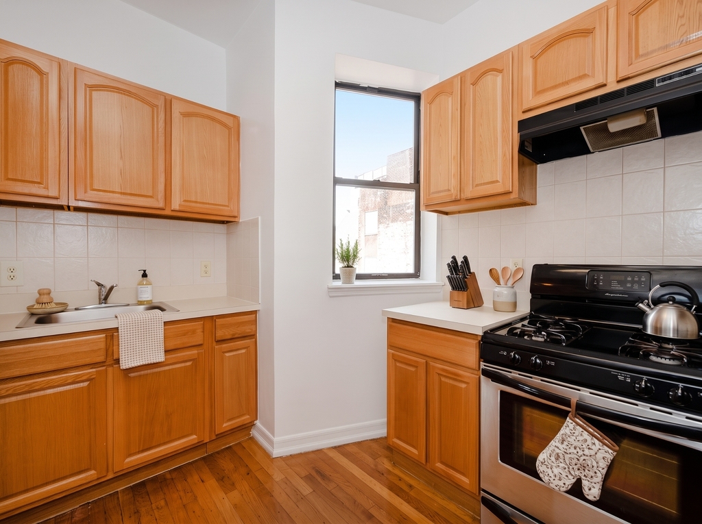 251 West 117th Street - Photo 3