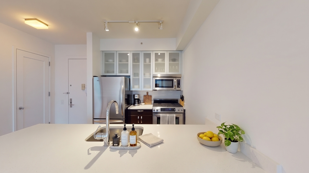 808 Columbus Avenue - Photo 3