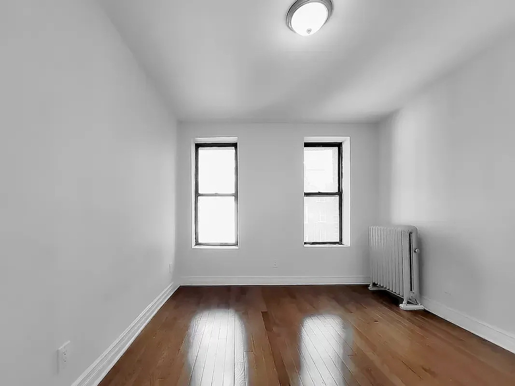 162 East 33rd Street - Photo 4