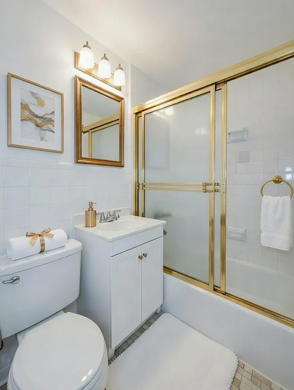 146 East 39th Street - Photo 2