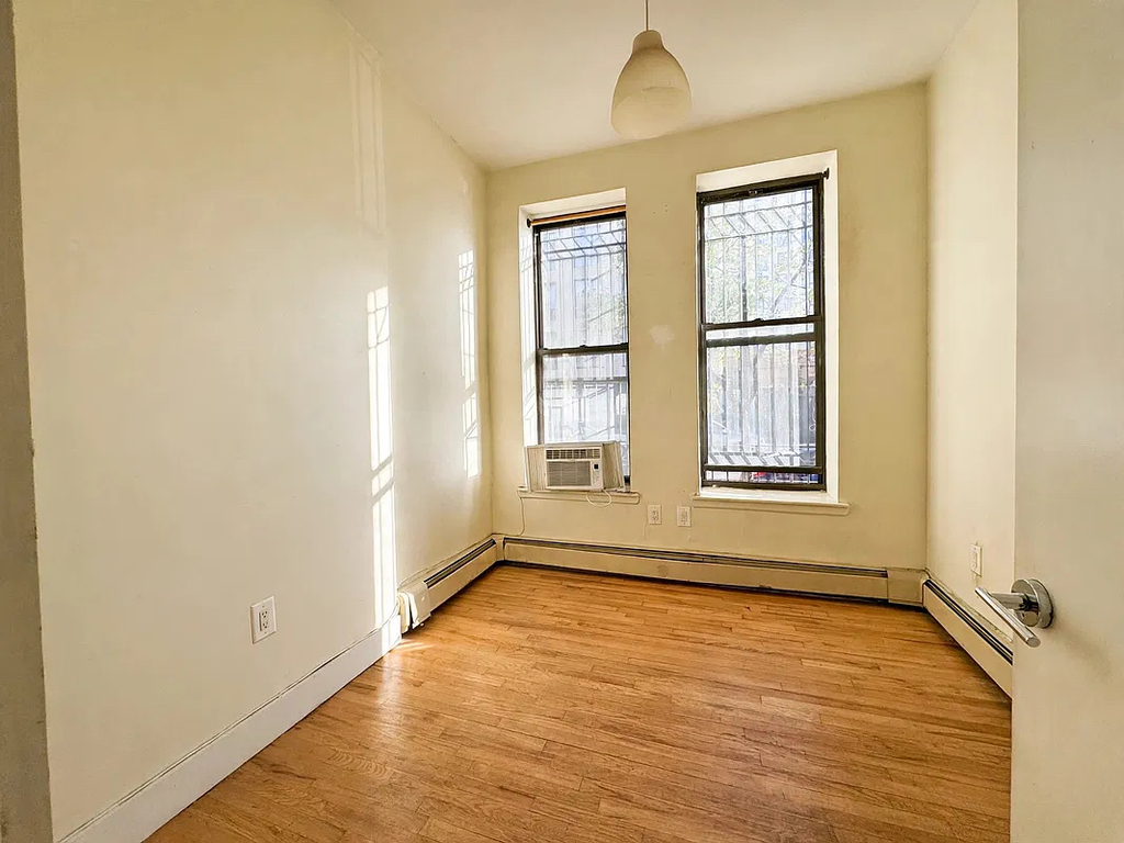 1063 Pacific Street - Photo 3
