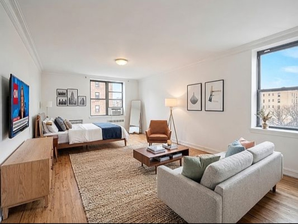 238 East 36th Street - Photo 0