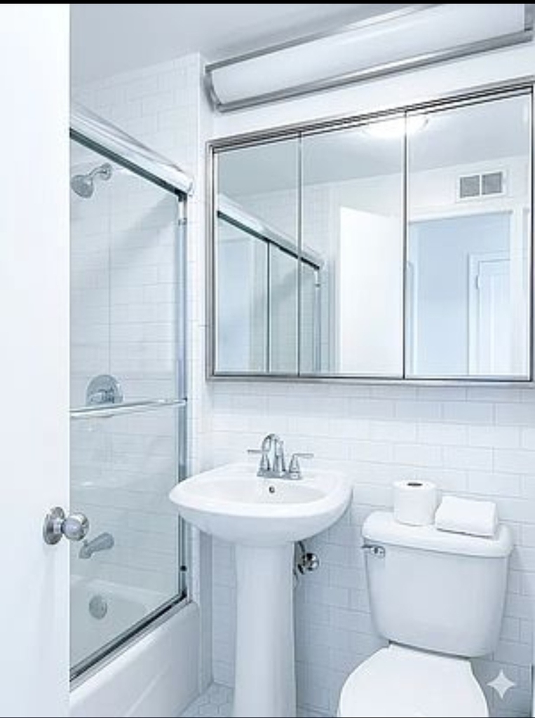 238 East 36th Street - Photo 3
