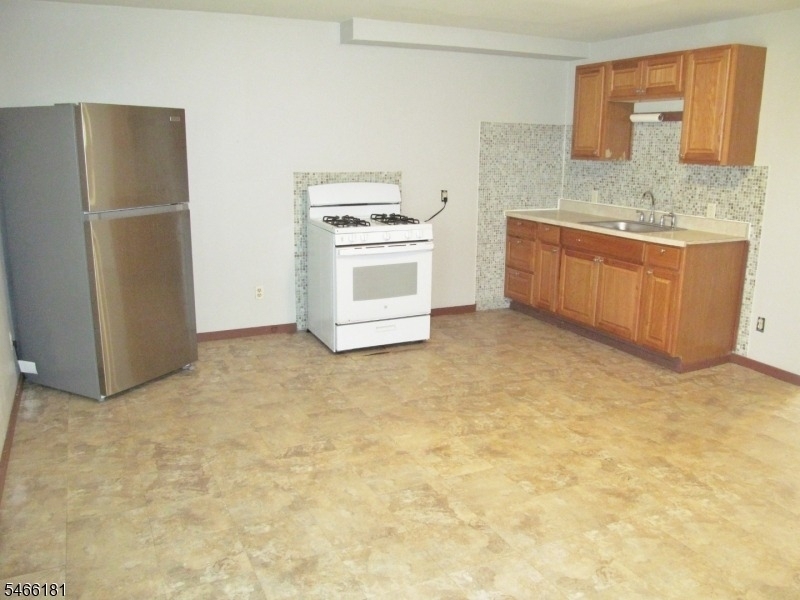 33 Cedar Alley - Photo 1