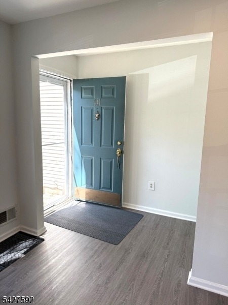 111 Columbus Dr - Photo 1