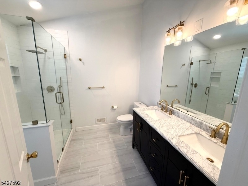 111 Columbus Dr - Photo 13