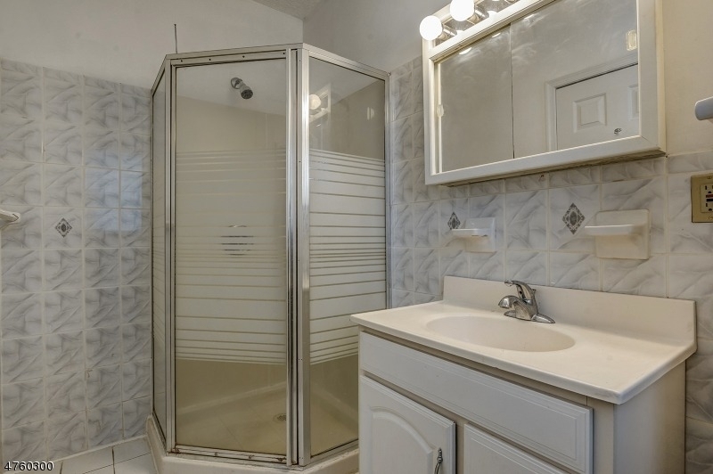 239 Walnut St - Photo 15