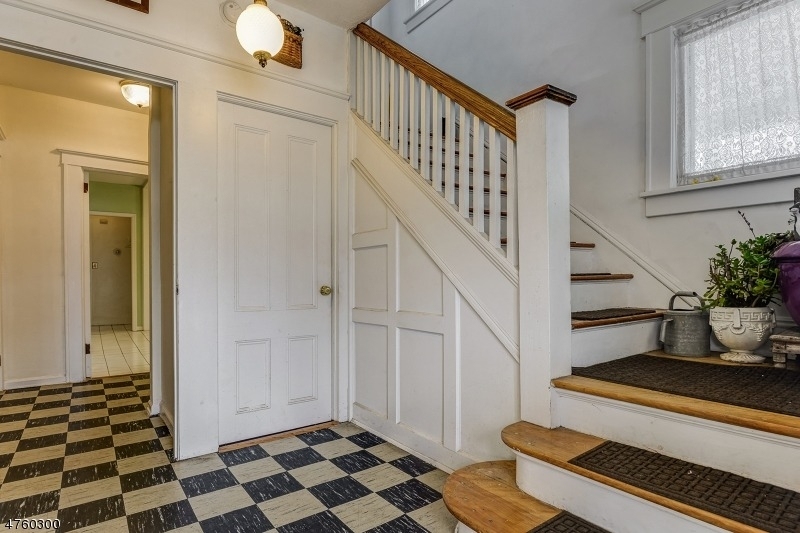 239 Walnut St - Photo 5