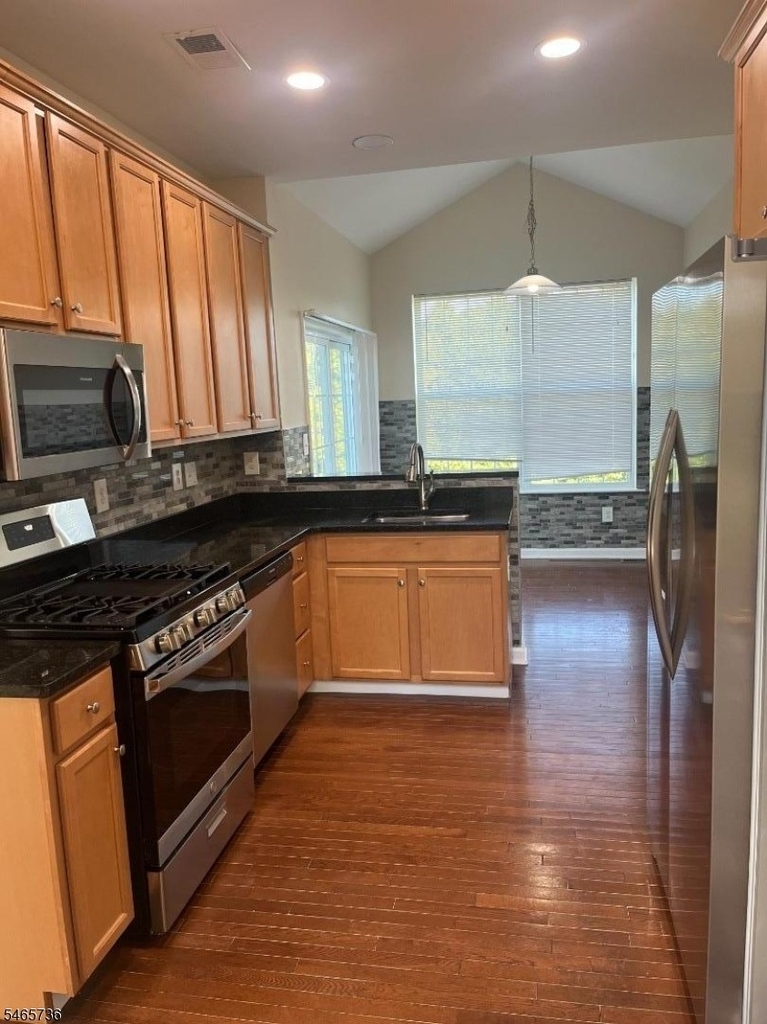 275 Winding Hill Dr - Photo 3