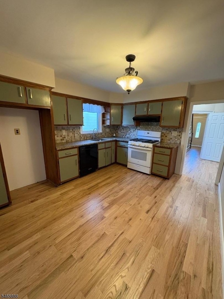 40 Mechanic St - Photo 6
