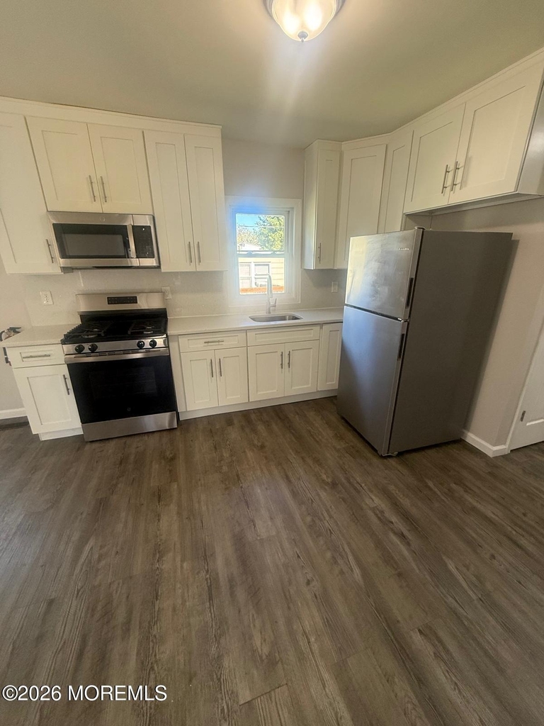 443 Carlisa Drive - Photo 2