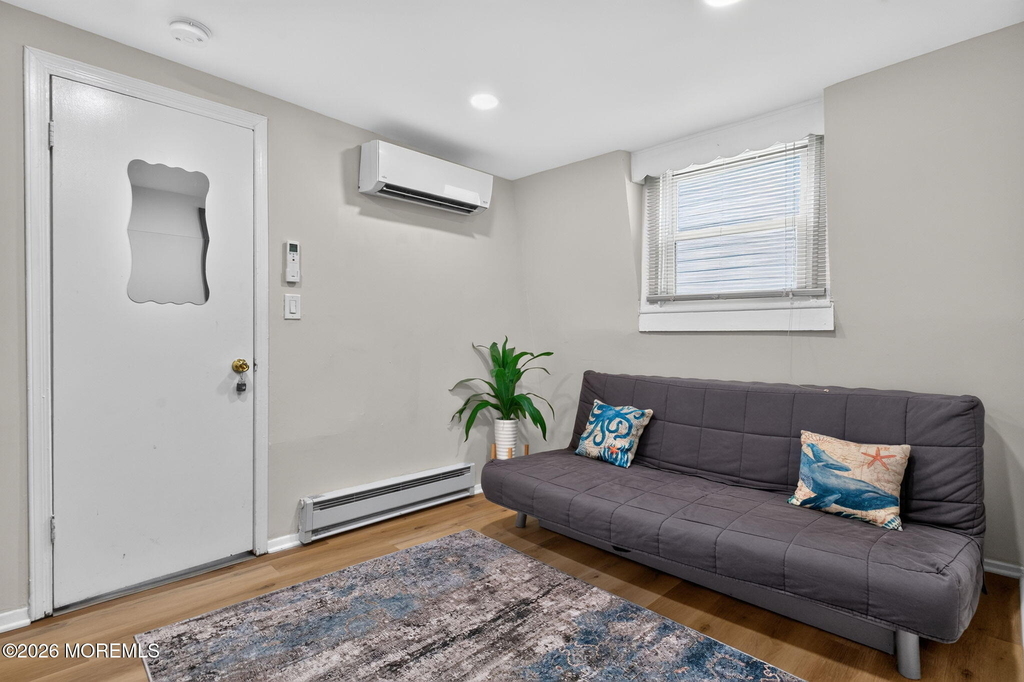 124 Broadway - Photo 18