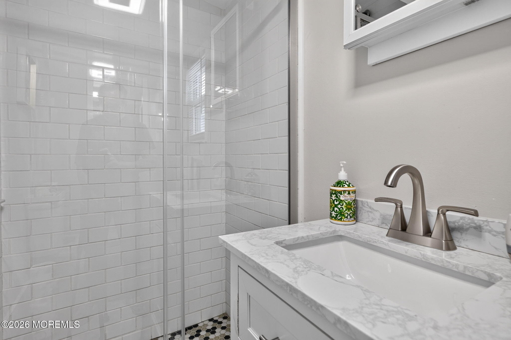124 Broadway - Photo 14