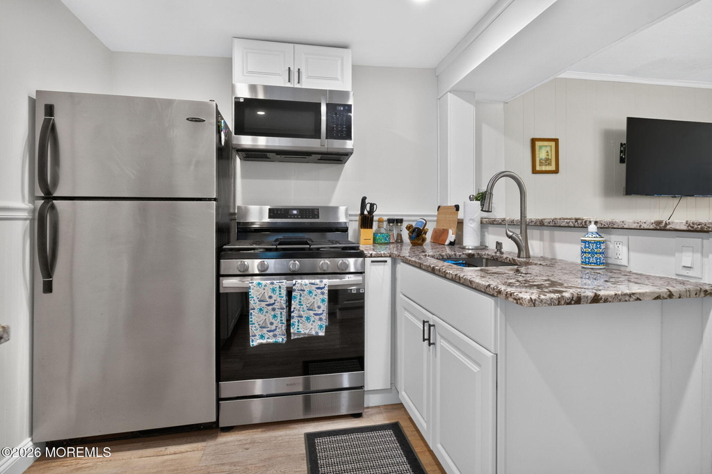124 Broadway - Photo 8