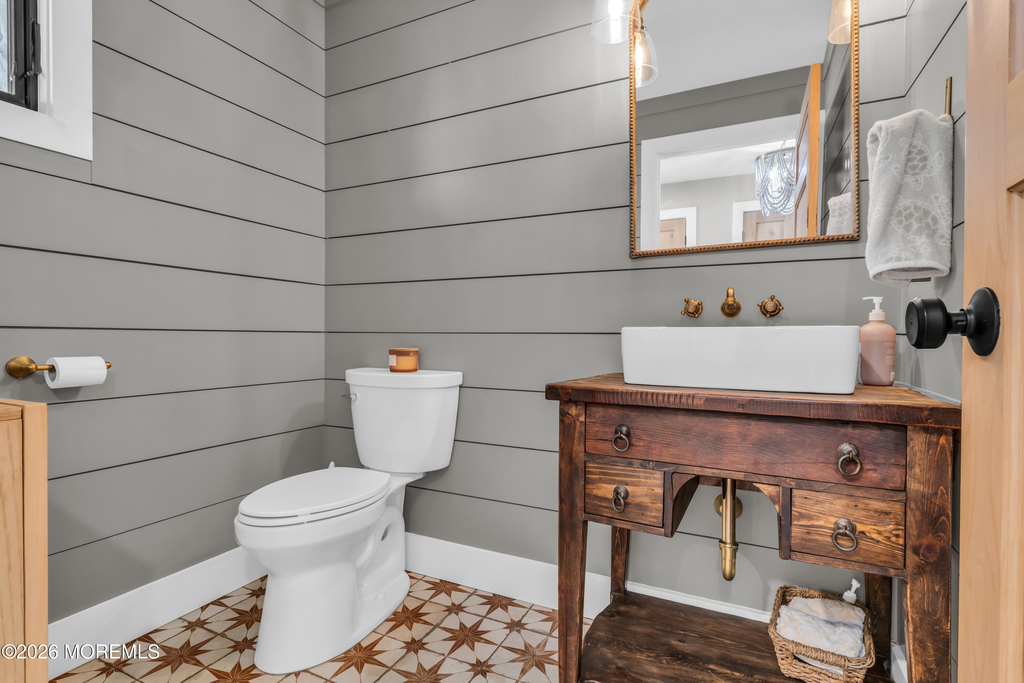 2411 Fairview Drive - Photo 3