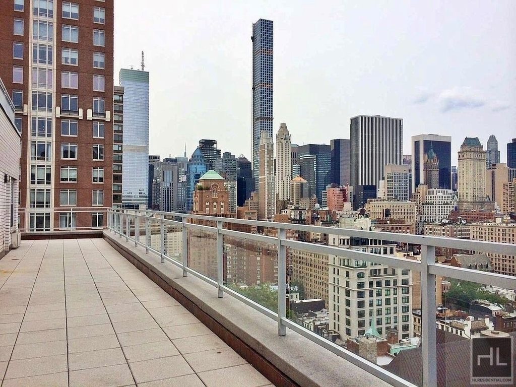 East 66th Street - Photo 3